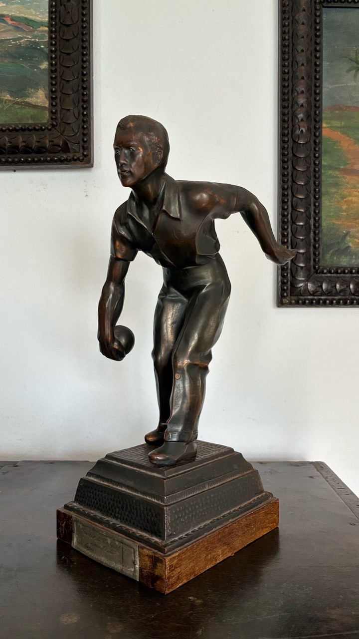 Escultura Troféu Jogador de Boliche · Meados Século XX (1930–1960) · Estado: Bom