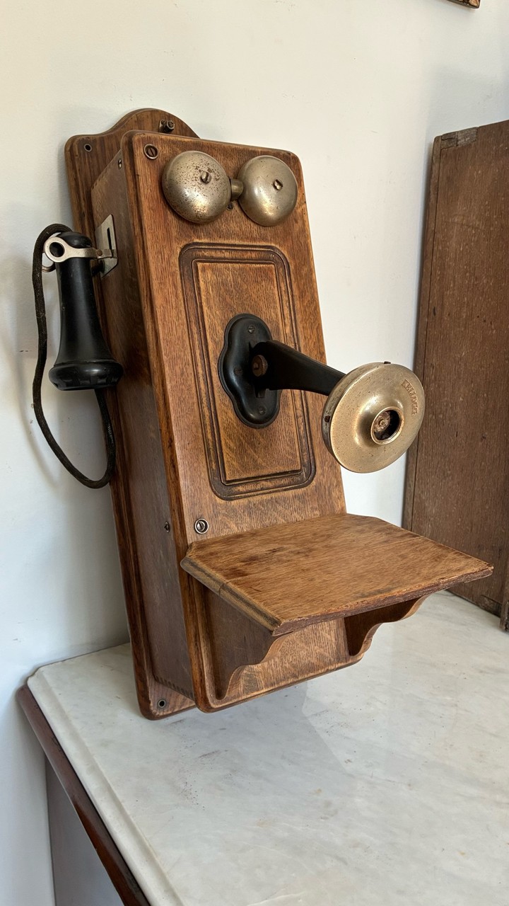 Telefone de Parede Antigo · Final Século XIX – início Século XX (1890–1915) · Estado: Bom