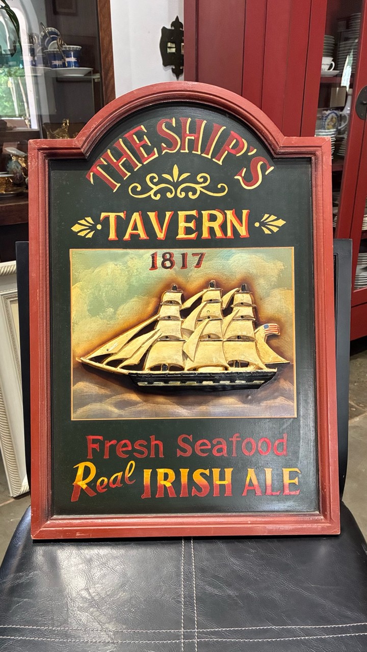 Placa Decorativa Pub The Ship's Tavern 1817 · Reprodução Vintage Século XX–XXI · Estado: Bom