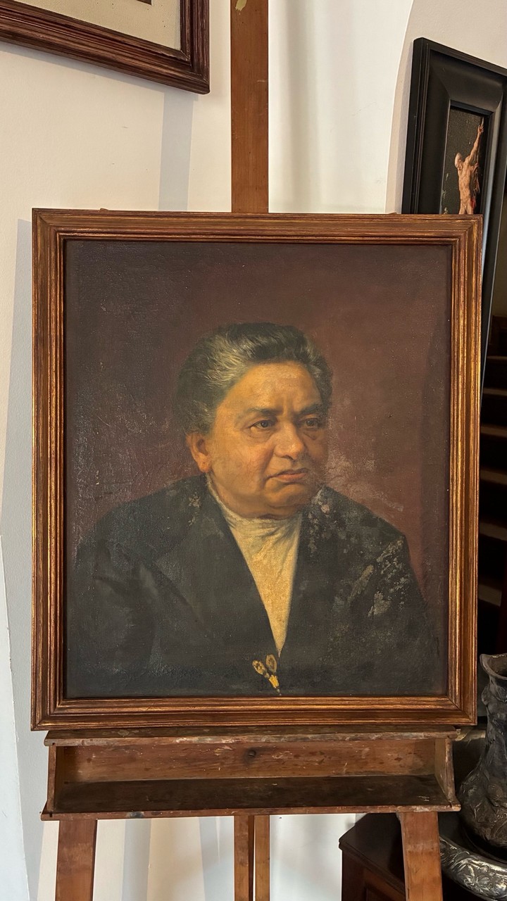 Quadro Retrato Feminino a Óleo sobre Tela · Final do Século XIX — início do Século XX · Estado: Regular
