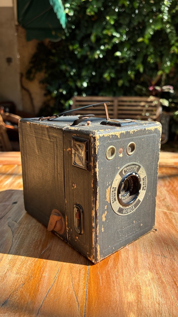 Câmera Box Coronet Bobox · Década de 1930–1940 · Estado: Regular