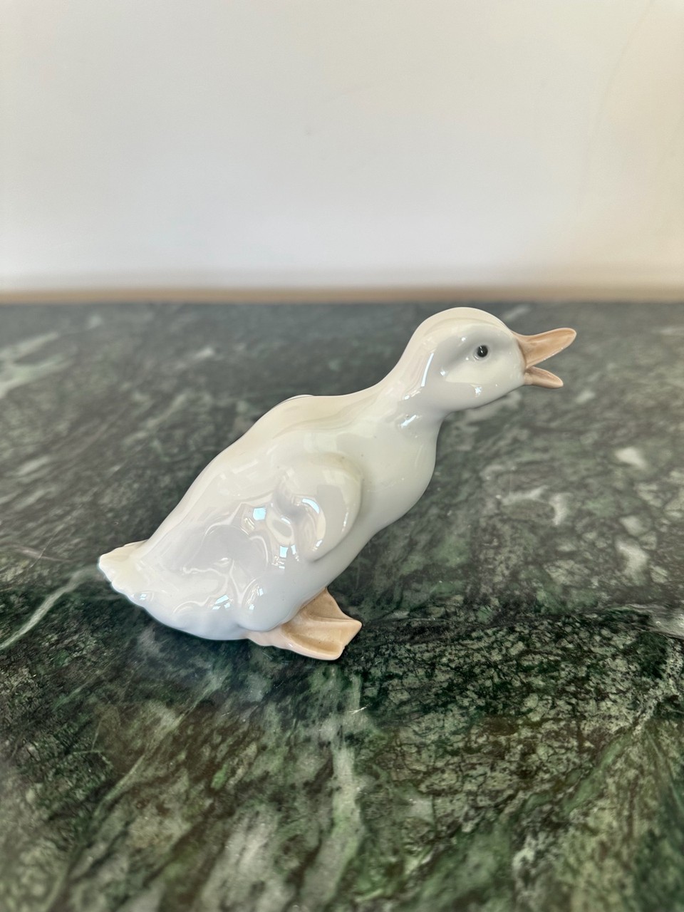 Estatueta de Pato em Porcelana · Século XX (1950-1980) · Estado: Excelente