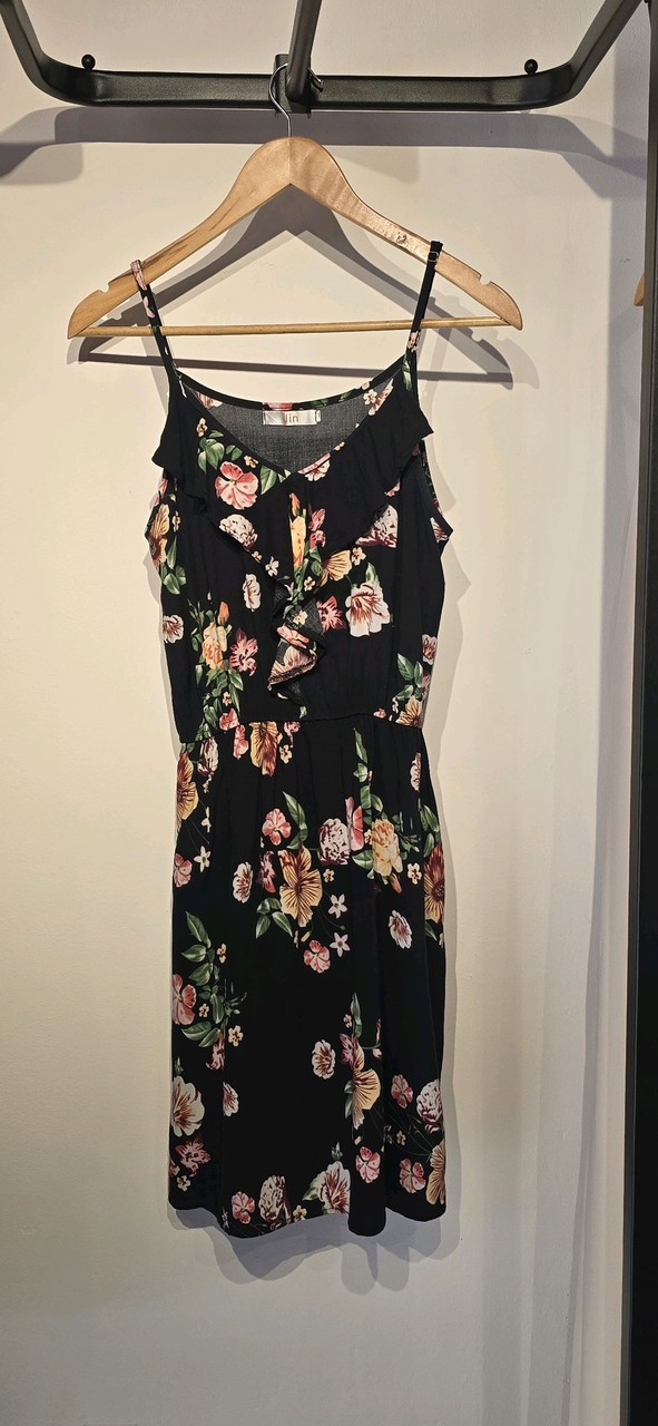 Vestido Floral Preto · Estado: Excelente